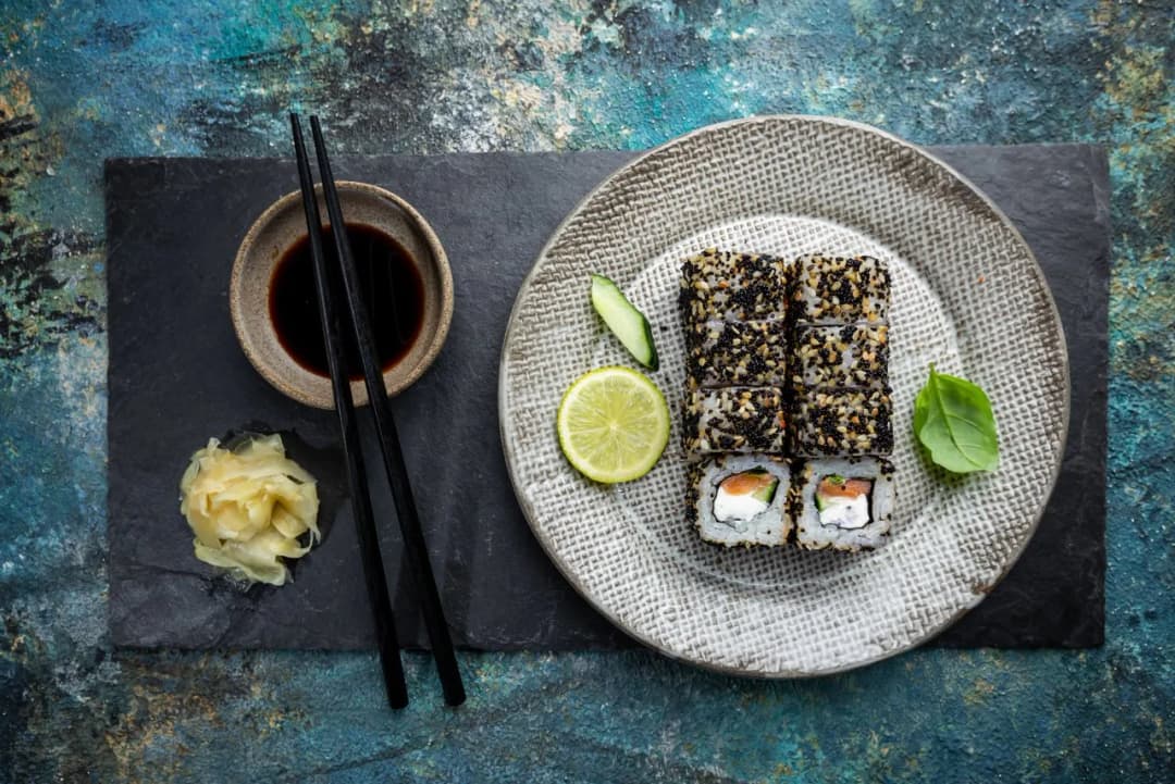 Czy sushi jest fit? Odkryj kalorie i zdrowe składniki sushi