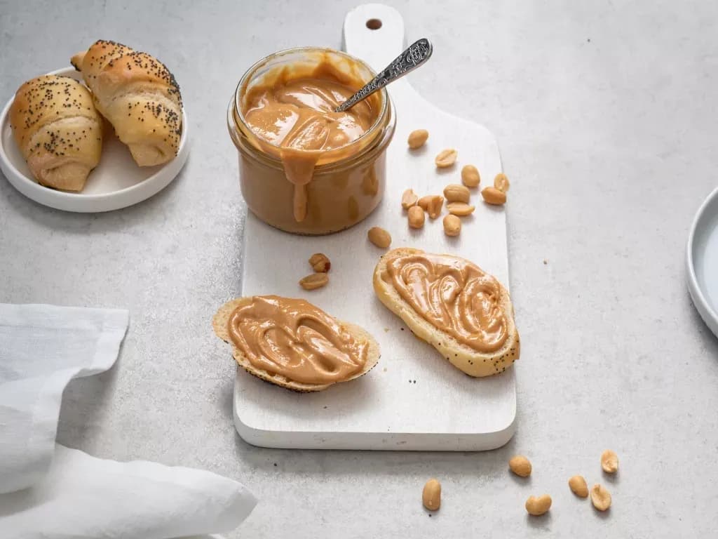 Jak zrobić masło orzechowe fit bez cukru i niezdrowych dodatków