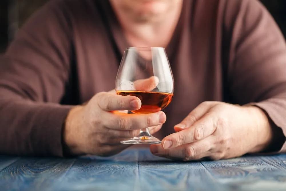 Czy alkohol wpływa na cholesterol? Poznaj zaskakujące fakty o HDL i LDL